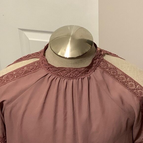 Charlotte Russe | Mauve Pink Cold Shoulder Lace trim Feminine Blouse Top Shirt - Picture 5 of 12